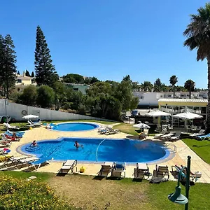 apartamentos-santa-teresinha.hotelaalgarve.com/