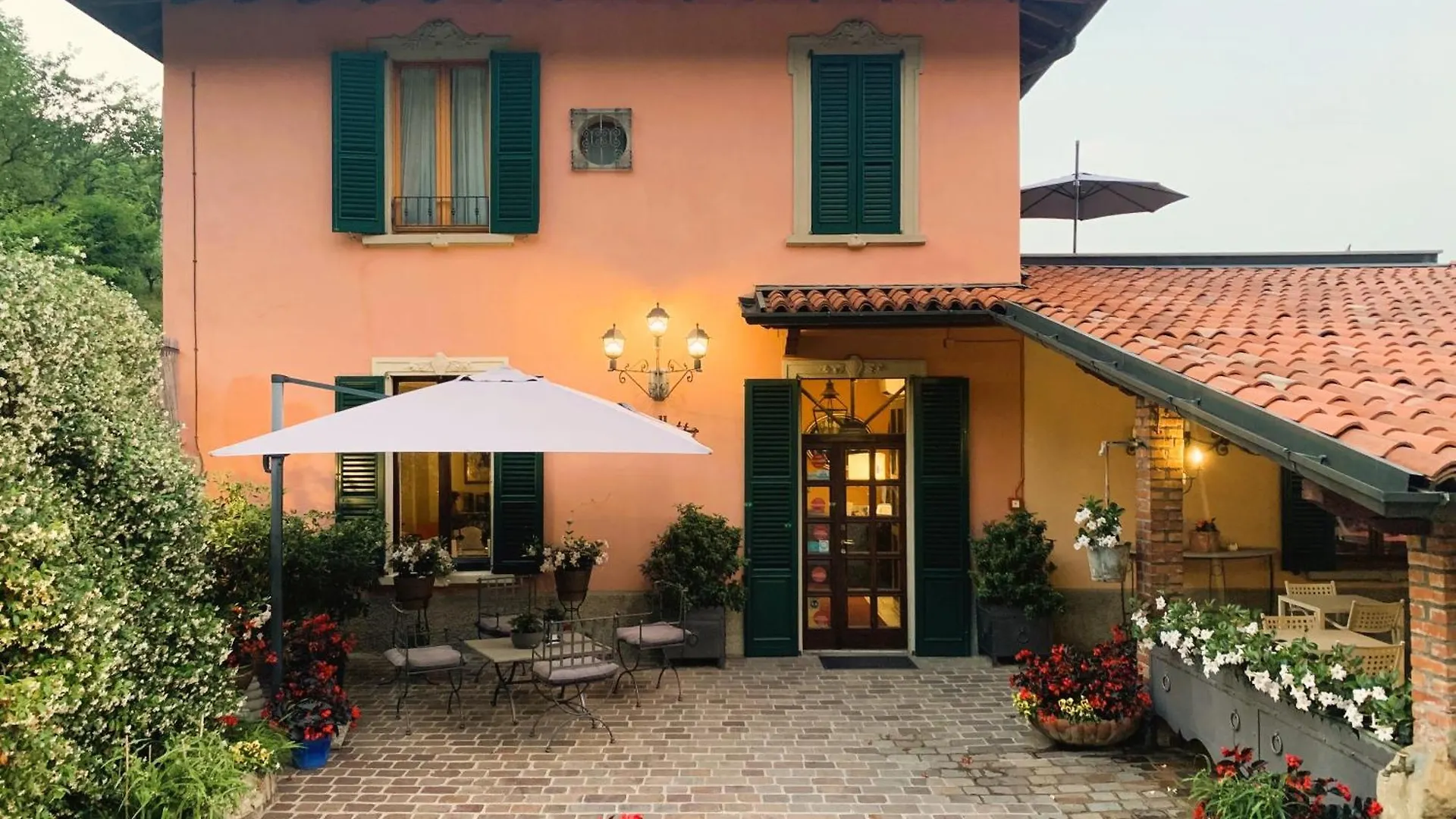 La Valletta Relais Bergamo 2*,  Italia